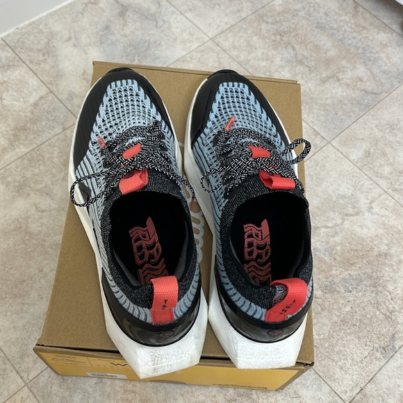 Allbirds Black and White Running Shoes size 8 - Picture 4 of 7